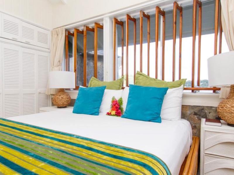 Young Island - St Vincent & The Grenadines , Young Island  