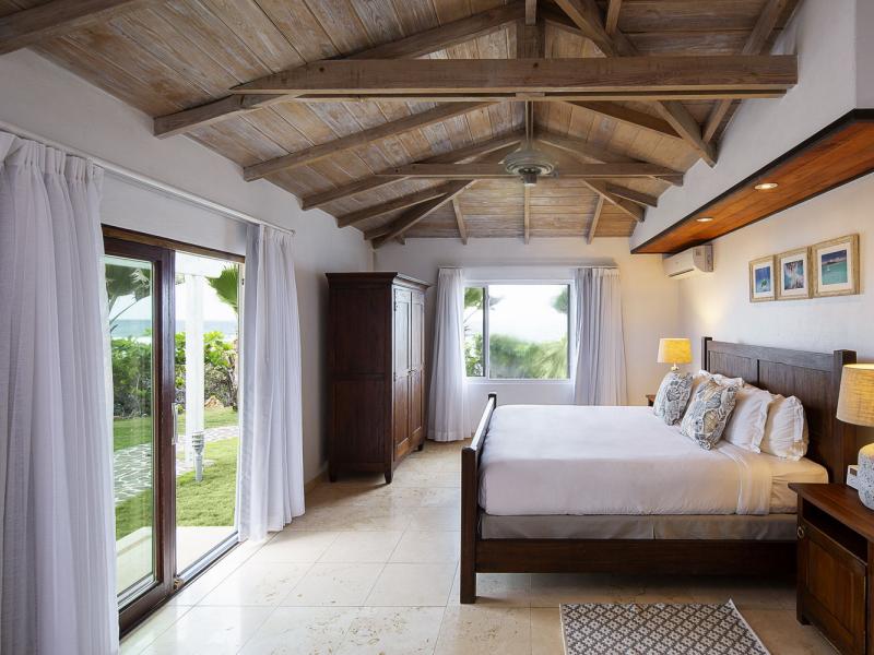 Palm Island Resort  , Palm Island  